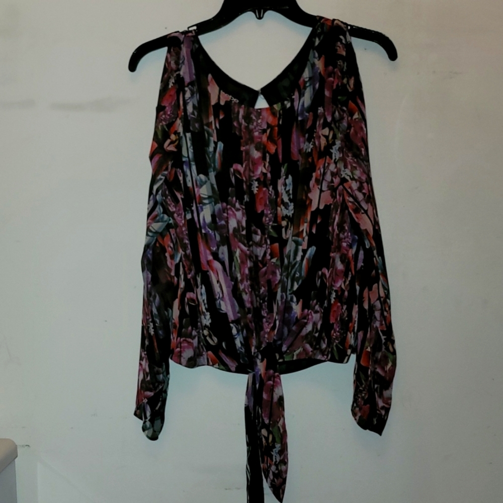 Bebe Tie Front Slit Sleeve Floral Print Blouse